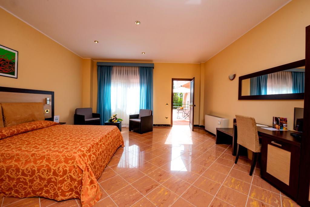 Th Cinisi - Florio Park Hotel Екстер'єр фото