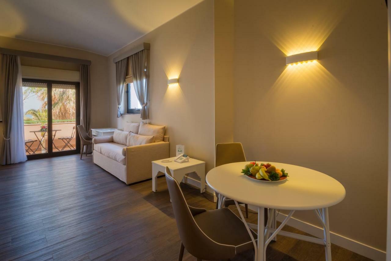 Th Cinisi - Florio Park Hotel Екстер'єр фото